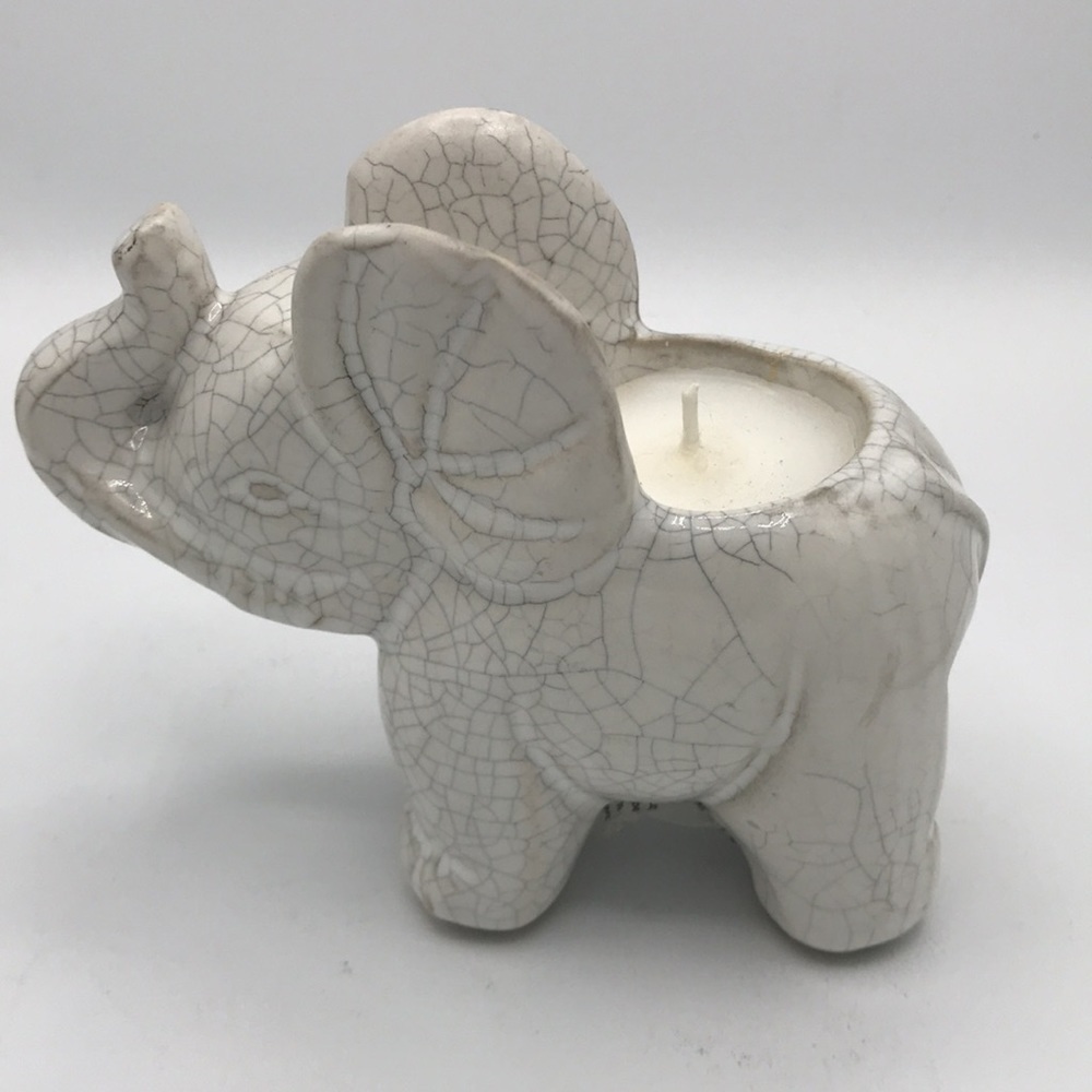 GC Fragrance white crackled elephant candle holder
